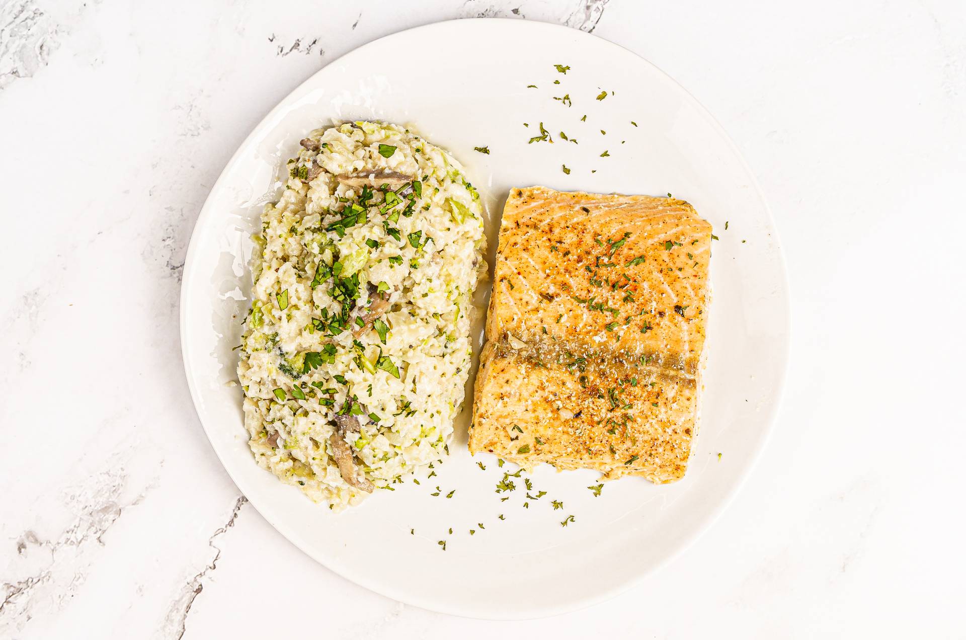 33. Salmón Sellado al Horno / Risotto Coli Brócoli (Low Carb)