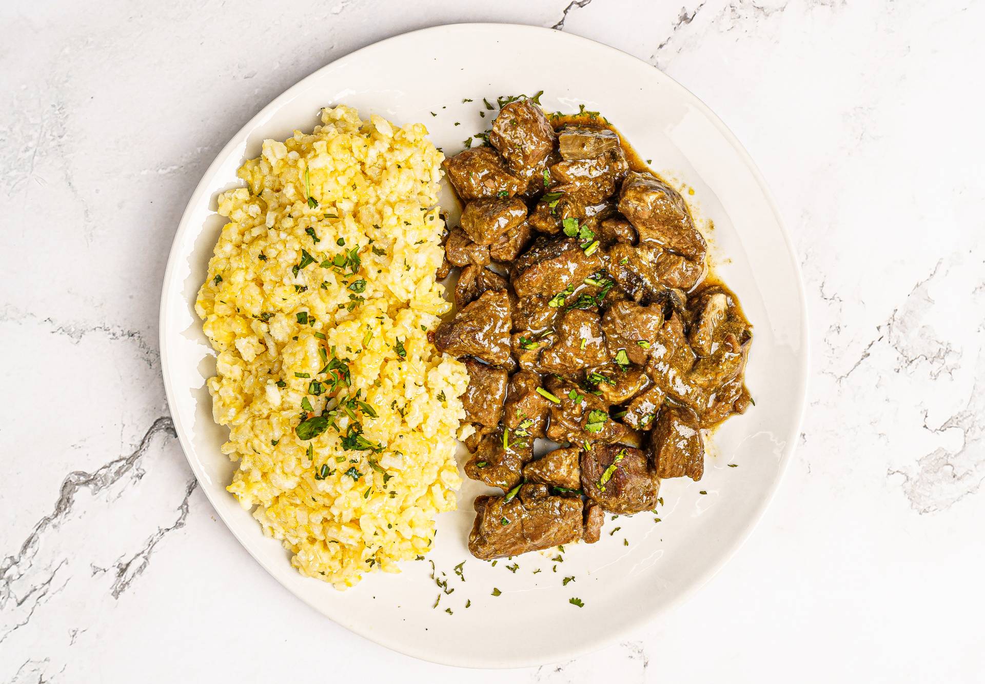 14. Steak Tips en Crema de Setas / Risotto al Parmigiano (B)